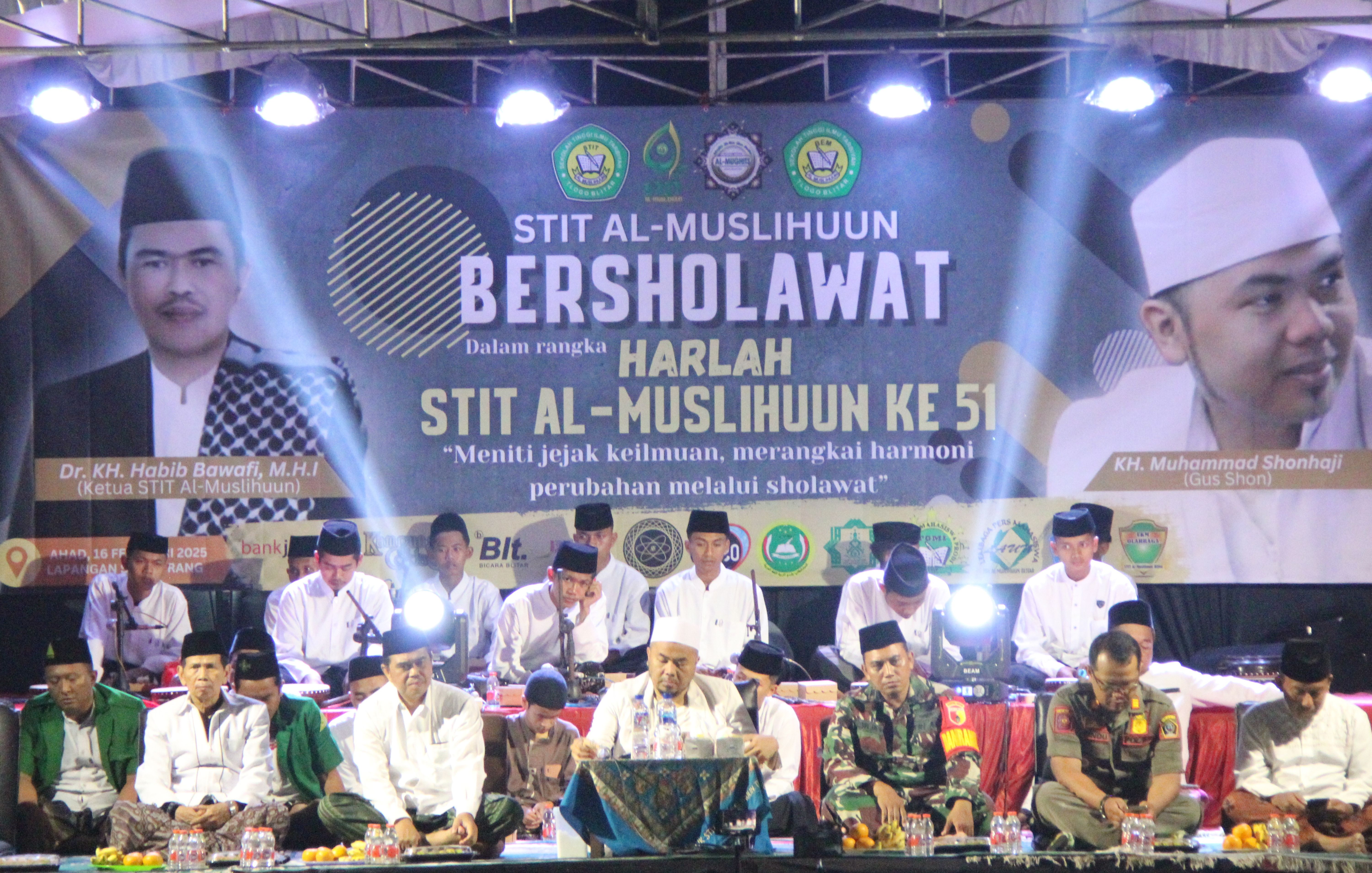 STIT Al-Muslihuun Bersholawat Bersama Gus Shon, Meriahkan Puncak  Harlah ke-51 Tahun