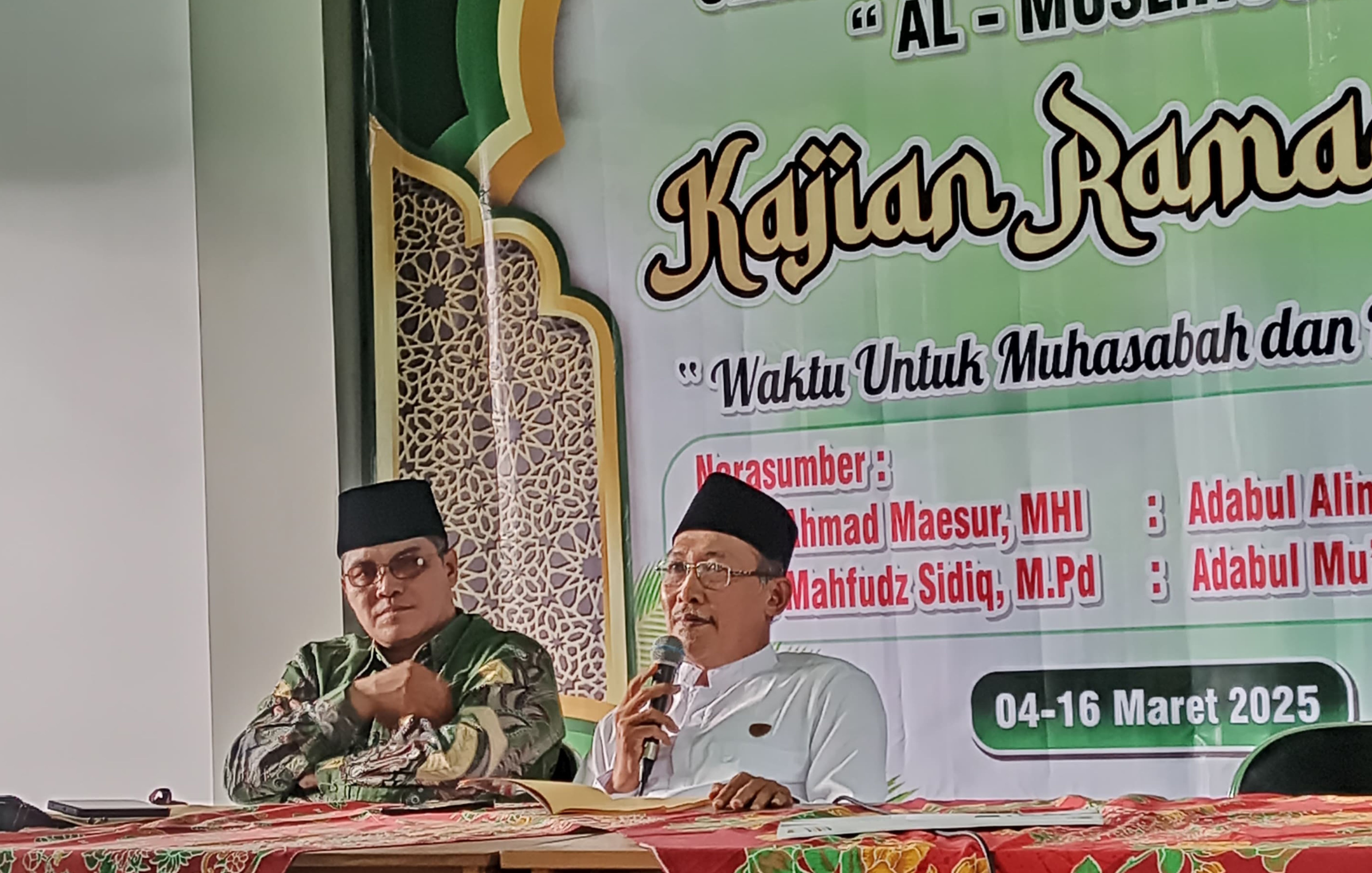 Gelar Kajian Ramadan, STIT Al-Muslihuun Gunakan Dua Kitab Rujukan