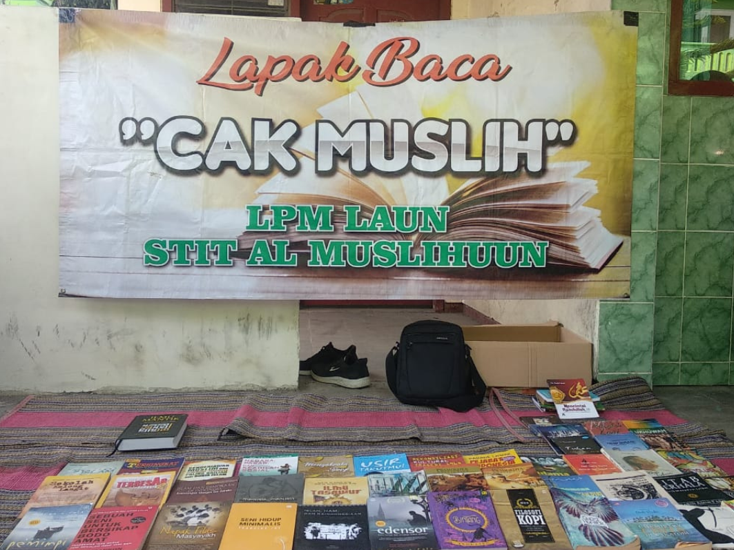 Memacu Literasi Mahasiswa: Inisiatif Lapak Baca LPM LAUN